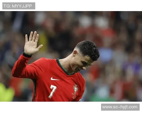 最厉害的足球明星是如何在绿茵场上创造传奇的辉煌历程与成就